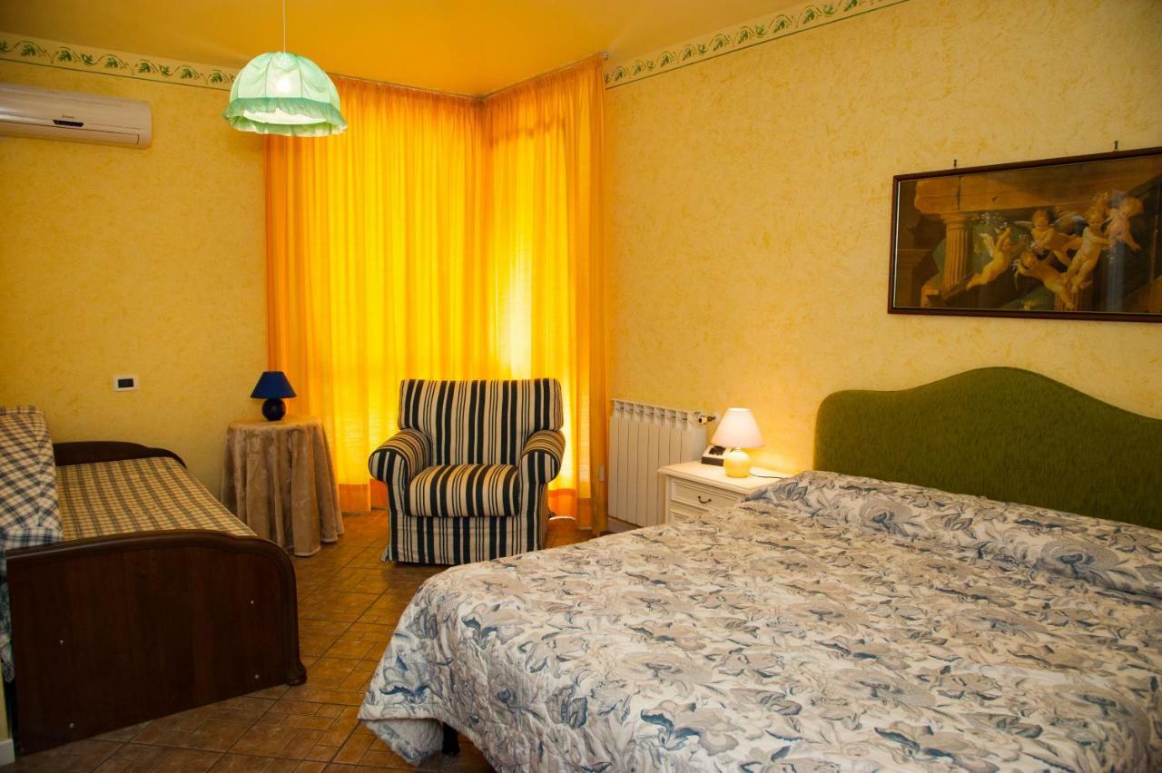 Residence Tourist Лукка Екстер'єр фото