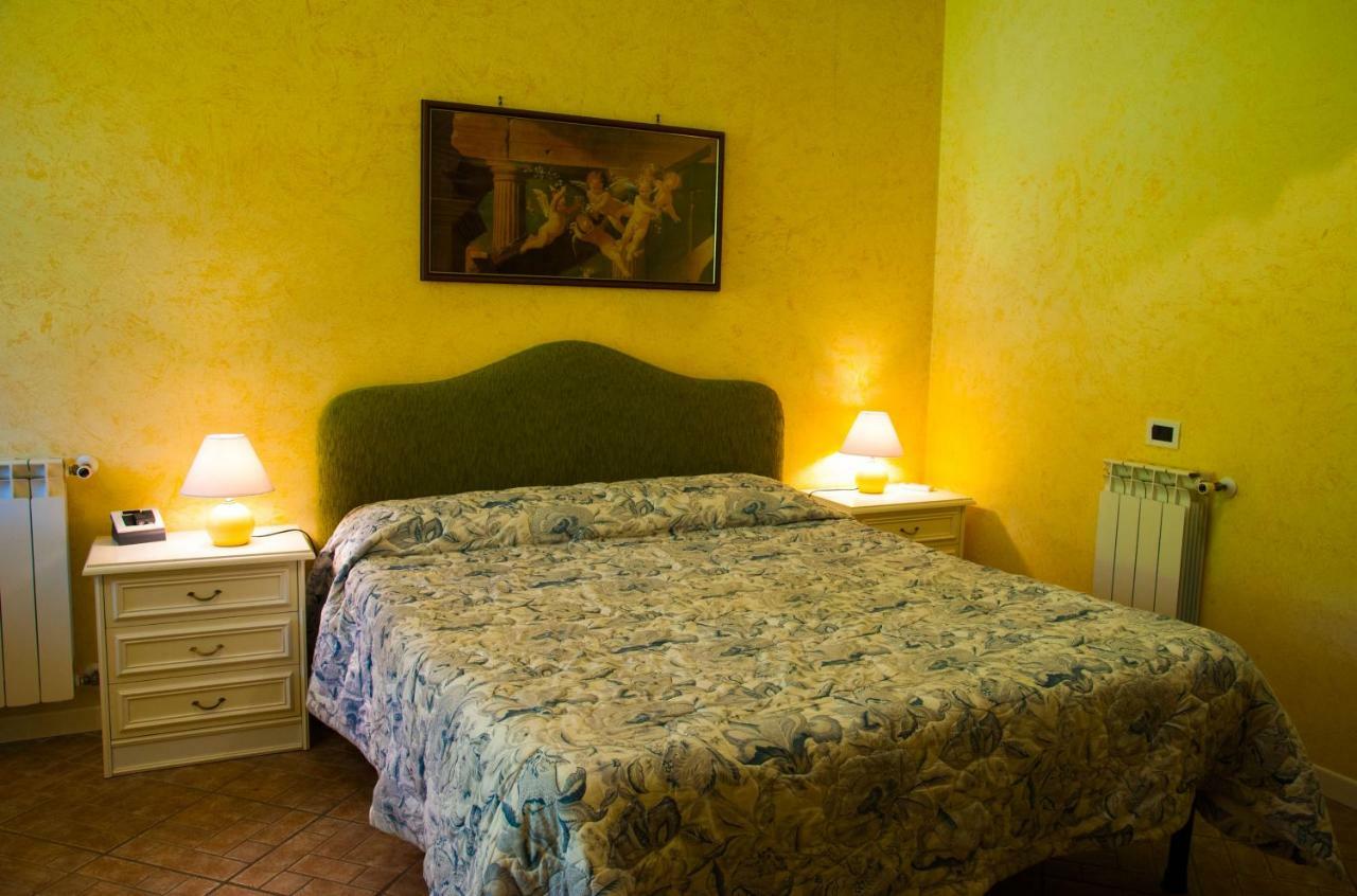 Residence Tourist Лукка Екстер'єр фото